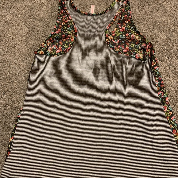 Women small tank top - Picture 4 of 5